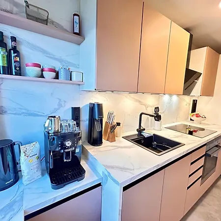 Wolke7 Bytilly - Familienfreundliches Alpenzuhause Mit Hallenbad, Balkon & Panoramablick Hoch Oben Auf Der Gerlitzen شقة *