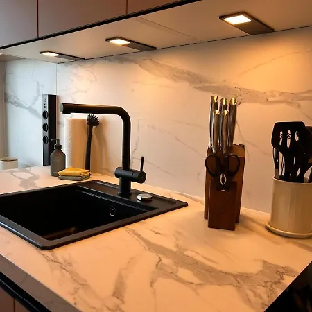 Wolke7 Bytilly - Im Skigebiet Gerlitzen Auf 1500m Seehöhe - Familienfreundliche 3 - Hallenbad Im Haus - Moderne Küche Mit Vollausstattung - Balkon - Traumhafte Aussicht über Ganz Kärnten - Himmlisch Bequeme Boxspringbetten Apartment *