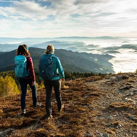 Wolke7 Bytilly - Familienfreundliches Alpenzuhause Mit Hallenbad, Balkon & Panoramablick Hoch Oben Auf Der Gerlitzen Apartmán